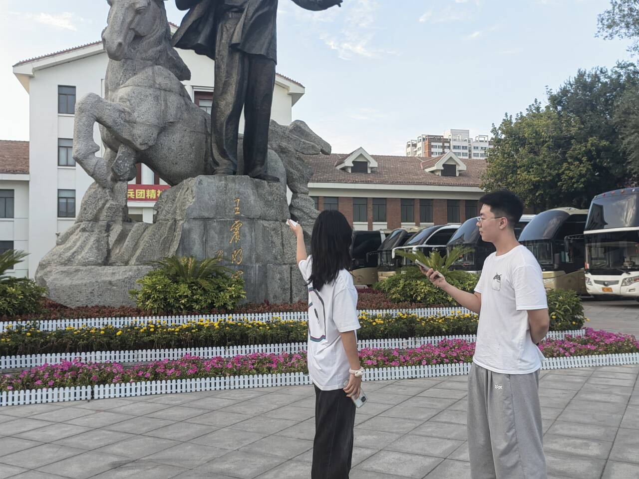 籮߅߅ҫ߅F
