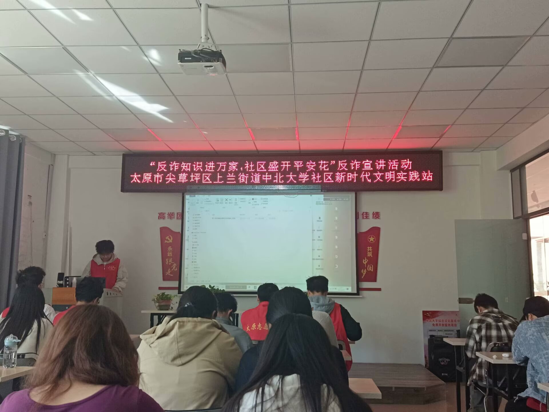 бW(xu)24070142F(tun)ջ<pv>