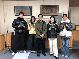 陳君錕老師與實踐隊員的合照