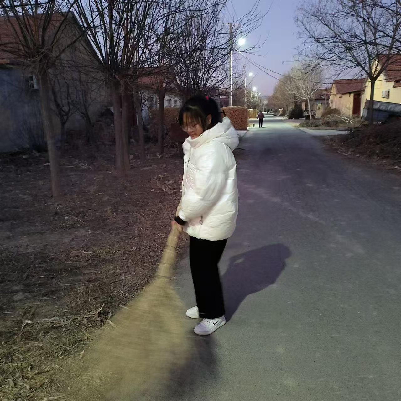 @W`^(q)ü҈@
